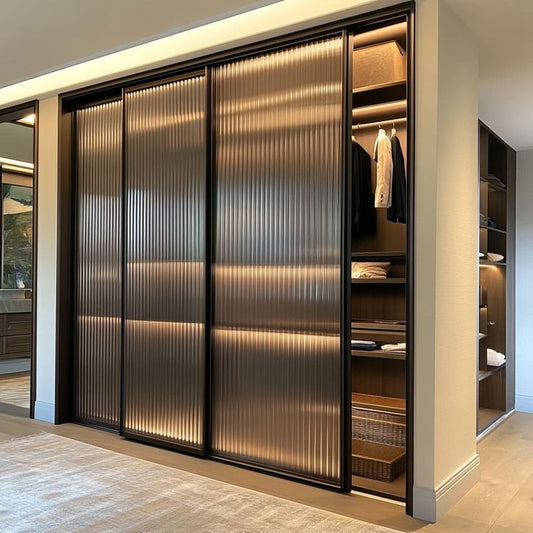 Vallor – Bespoke Modern Wardrobe Refined Through Expert Detailing