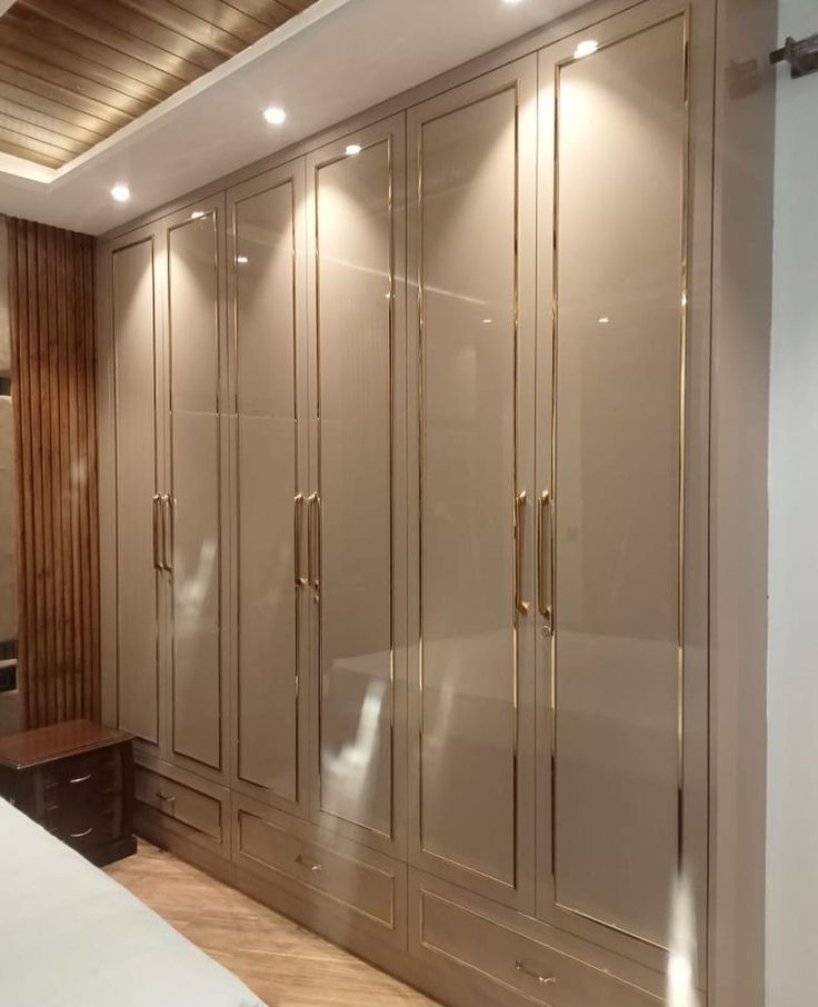 Seltra – Stylish Bespoke Modern Wardrobe With Flawless Detailing