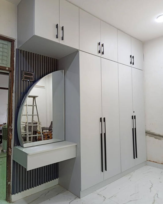 Talyx – Bespoke Wardrobe With Sharp Modern Aesthetics