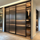 Vallor – Bespoke Modern Wardrobe Refined Through Expert Detailing