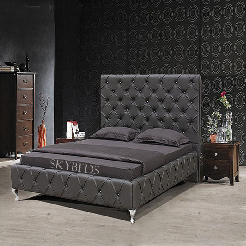 Tastiaga Chesterfield Upholstered bed frame in plush velvet